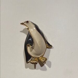Elegant Penguin Brooch in Black and Gold